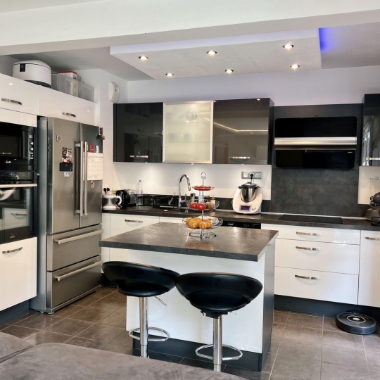  Annonces PUTEAUX : Appartement | BEZONS (95870) | 94 m2 | 395 000 &euro; 