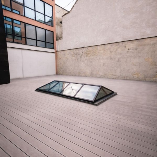  Annonces PUTEAUX : Local / Bureau | SAINT-DENIS (93200) | 425 m2 | 4 250 &euro; 