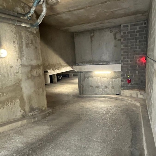  Annonces PUTEAUX : Garage / Parking | PARIS (75015) | 12 m2 | 120 &euro; 