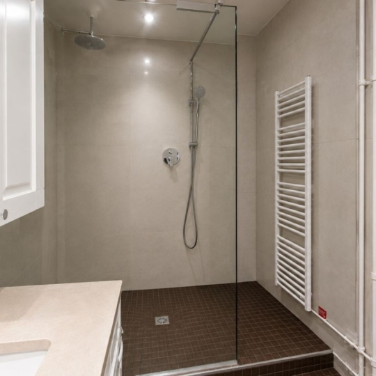  Annonces PUTEAUX : Appartement | PARIS (75015) | 71 m2 | 745 000 &euro; 
