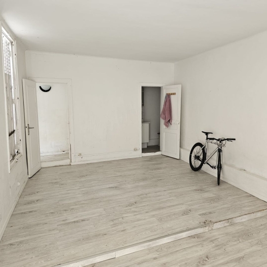  Annonces PUTEAUX : Maison / Villa | BAGNOLET (93170) | 42 m2 | 280 000 &euro; 