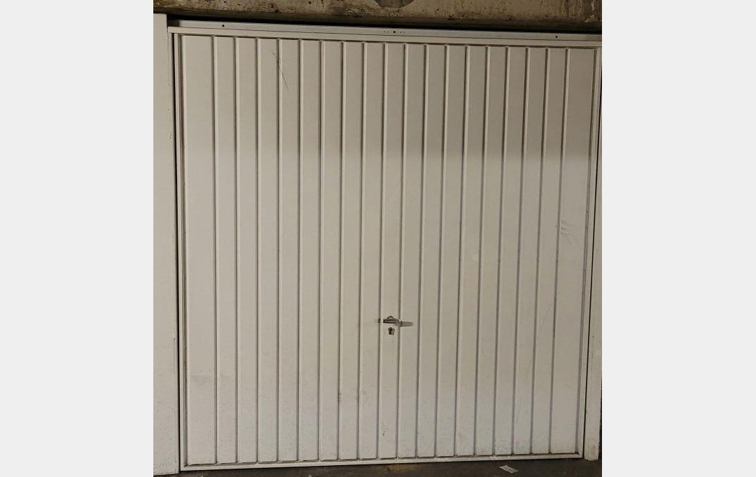 Annonces PUTEAUX : Garage / Parking | PARIS (75018) | 12 m2 | 117 &euro; 