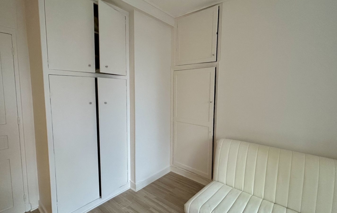 Annonces PUTEAUX : Appartement | PARIS (75016) | 19 m2 | 935 &euro; 
