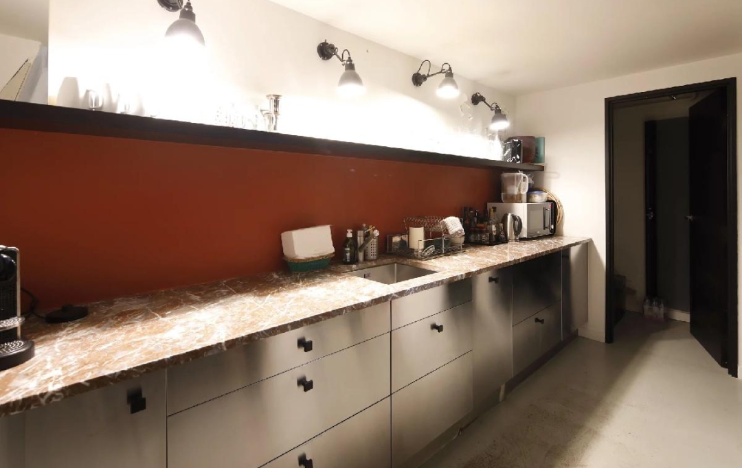 Annonces PUTEAUX : Local / Bureau | PARIS (75011) | 153 m2 | 1 989 620 &euro; 