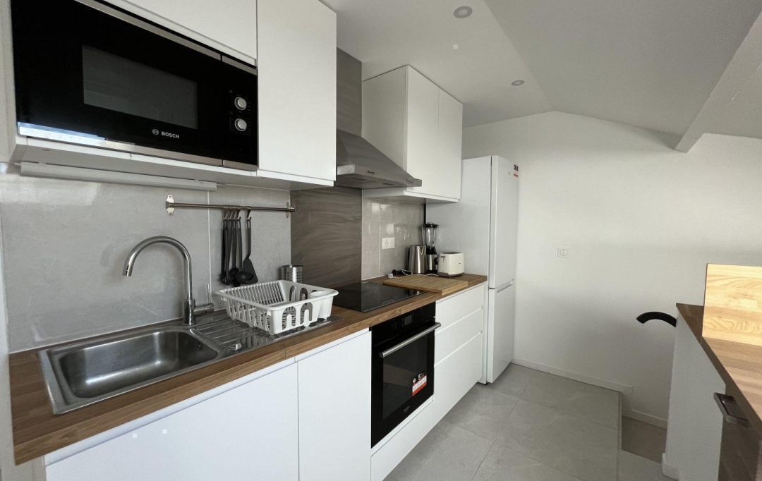 Annonces PUTEAUX : Maison / Villa | COLOMBES (92700) | 15 m2 | 700 &euro; 