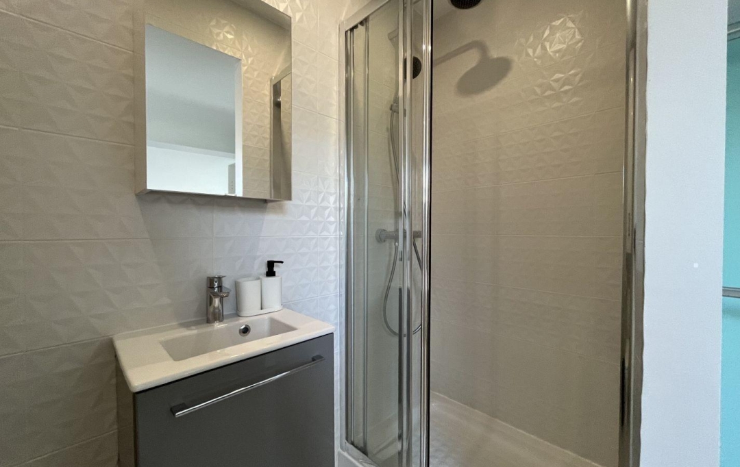 Annonces PUTEAUX : Maison / Villa | COLOMBES (92700) | 15 m2 | 700 &euro; 