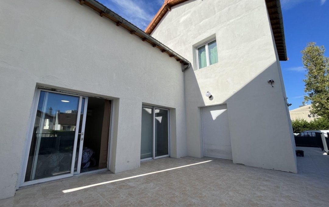 Annonces PUTEAUX : Maison / Villa | COLOMBES (92700) | 15 m2 | 700 &euro; 