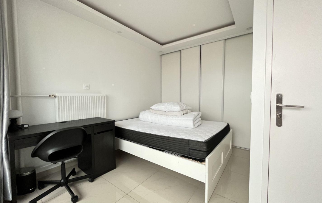 Annonces PUTEAUX : Appartement | COLOMBES (92700) | 10 m2 | 550 &euro; 