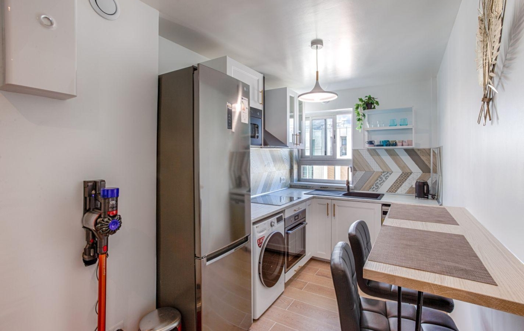 Annonces PUTEAUX : Appartement | VANVES (92170) | 10 m2 | 725 &euro; 