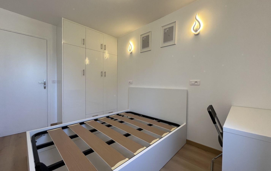 Annonces PUTEAUX : Appartement | SURESNES (92150) | 10 m2 | 750 &euro; 