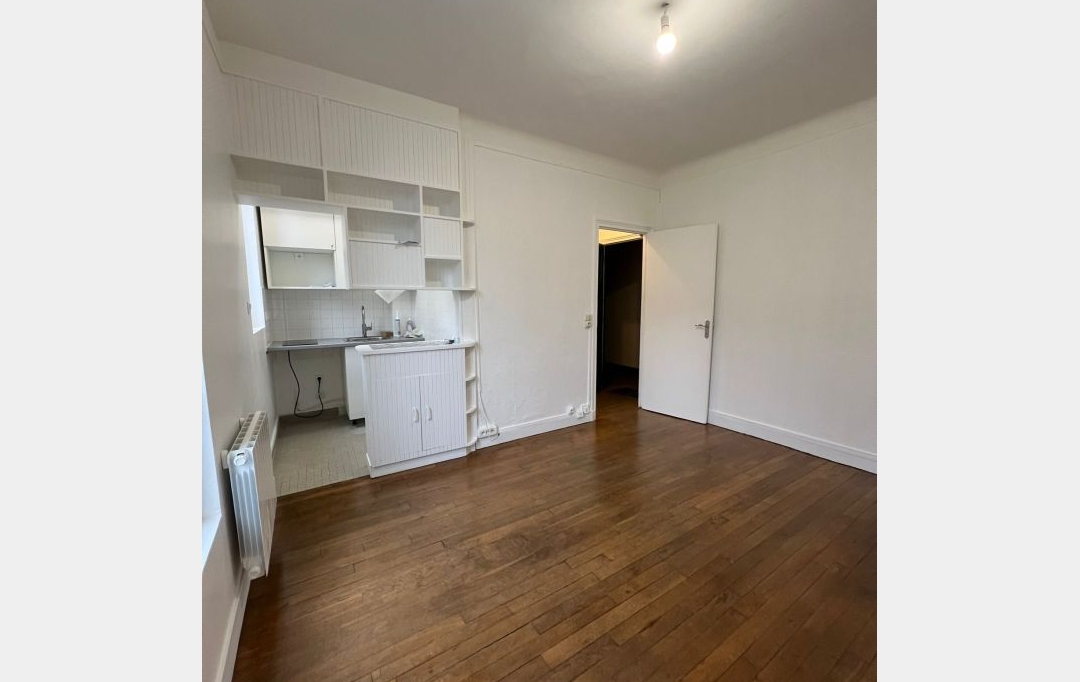 Annonces PUTEAUX : Appartement | LE KREMLIN-BICETRE (94270) | 20 m2 | 720 &euro; 