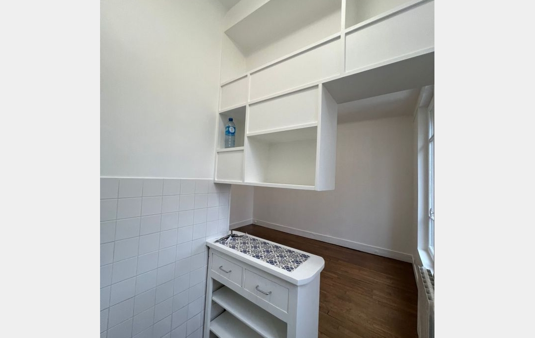 Annonces PUTEAUX : Appartement | LE KREMLIN-BICETRE (94270) | 20 m2 | 720 &euro; 