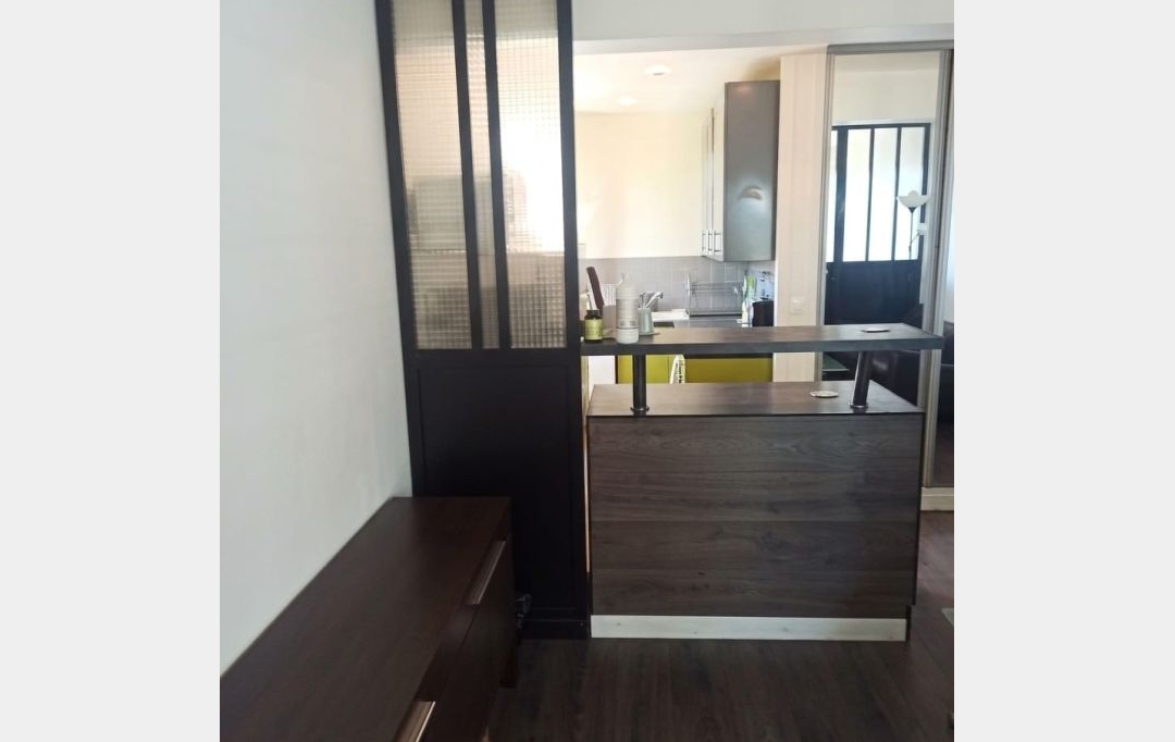 Annonces PUTEAUX : Appartement | CHARENTON-LE-PONT (94220) | 35 m2 | 209 000 &euro; 