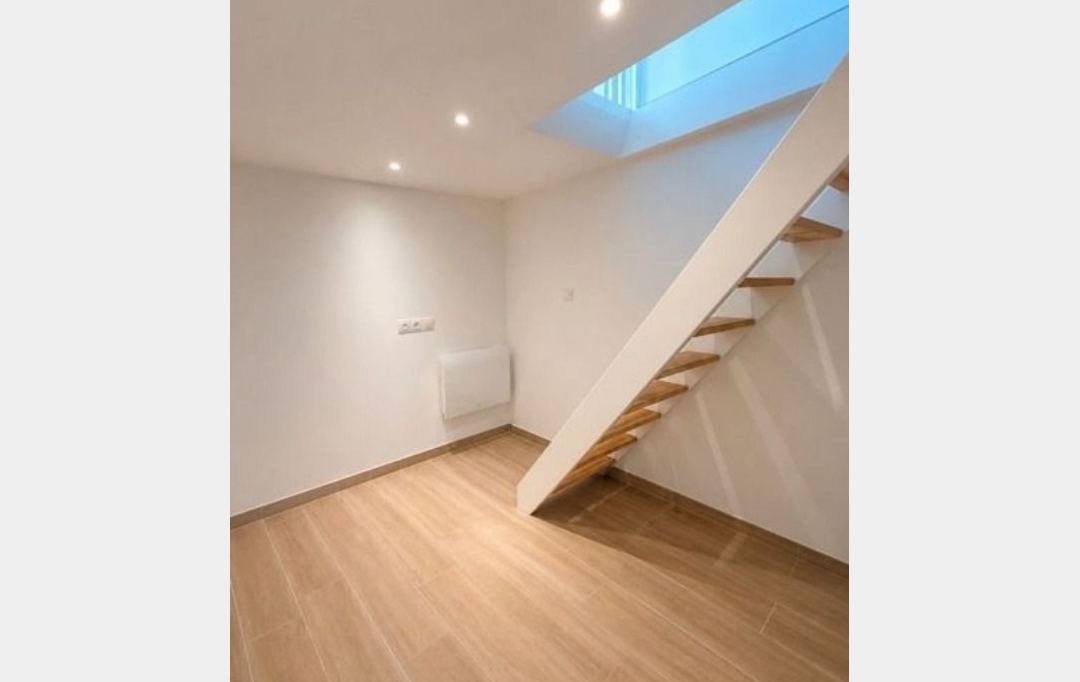 Annonces PUTEAUX : Local / Bureau | PARIS (75015) | 30 m2 | 260 000 &euro; 