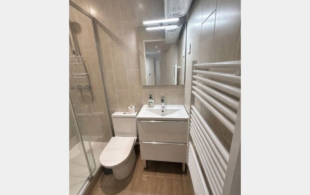 Annonces PUTEAUX : Local / Bureau | PARIS (75015) | 30 m2 | 260 000 &euro; 