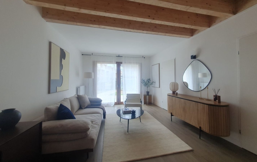 Annonces PUTEAUX : Appartement | NANTERRE (92000) | 77 m2 | 4 410 000 &euro; 